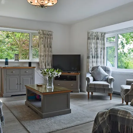 Manesty Dom wakacyjny *