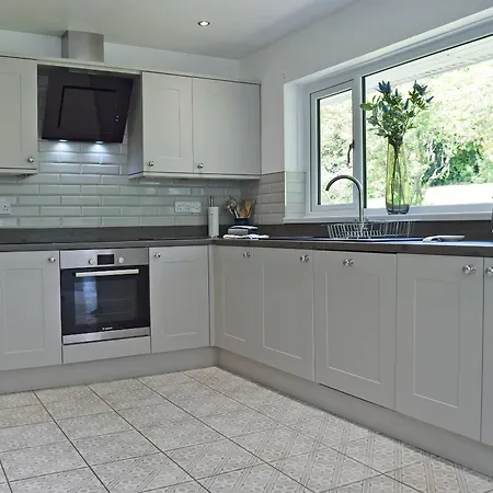 Manesty Applethwaite